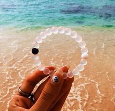 Lokai_Bracelets_Beach.jpeg